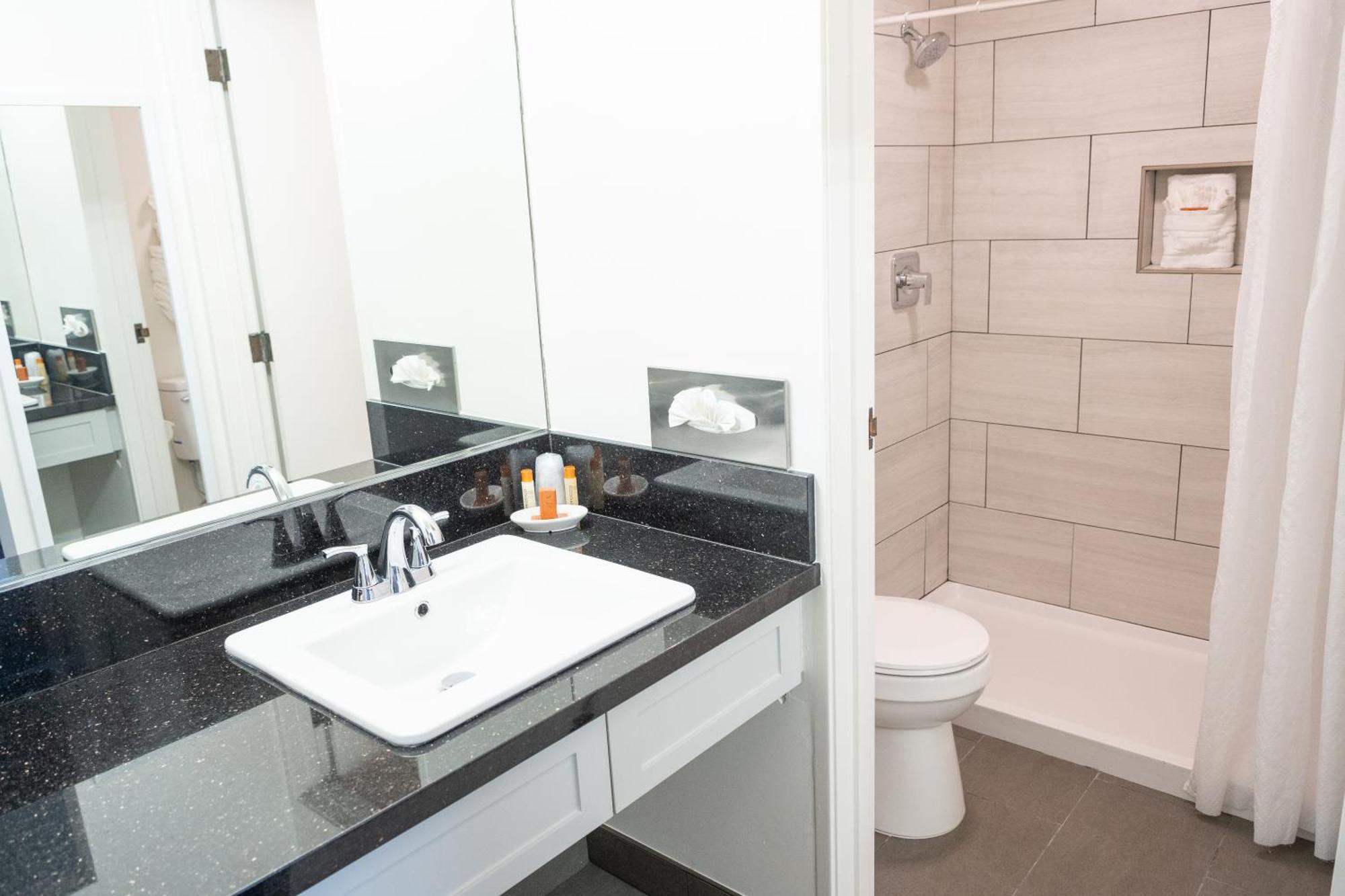 Carson Valley Motor Lodge And Suites